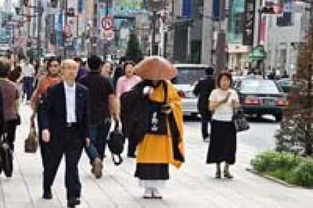 buddhist_monk_ginza.jpg